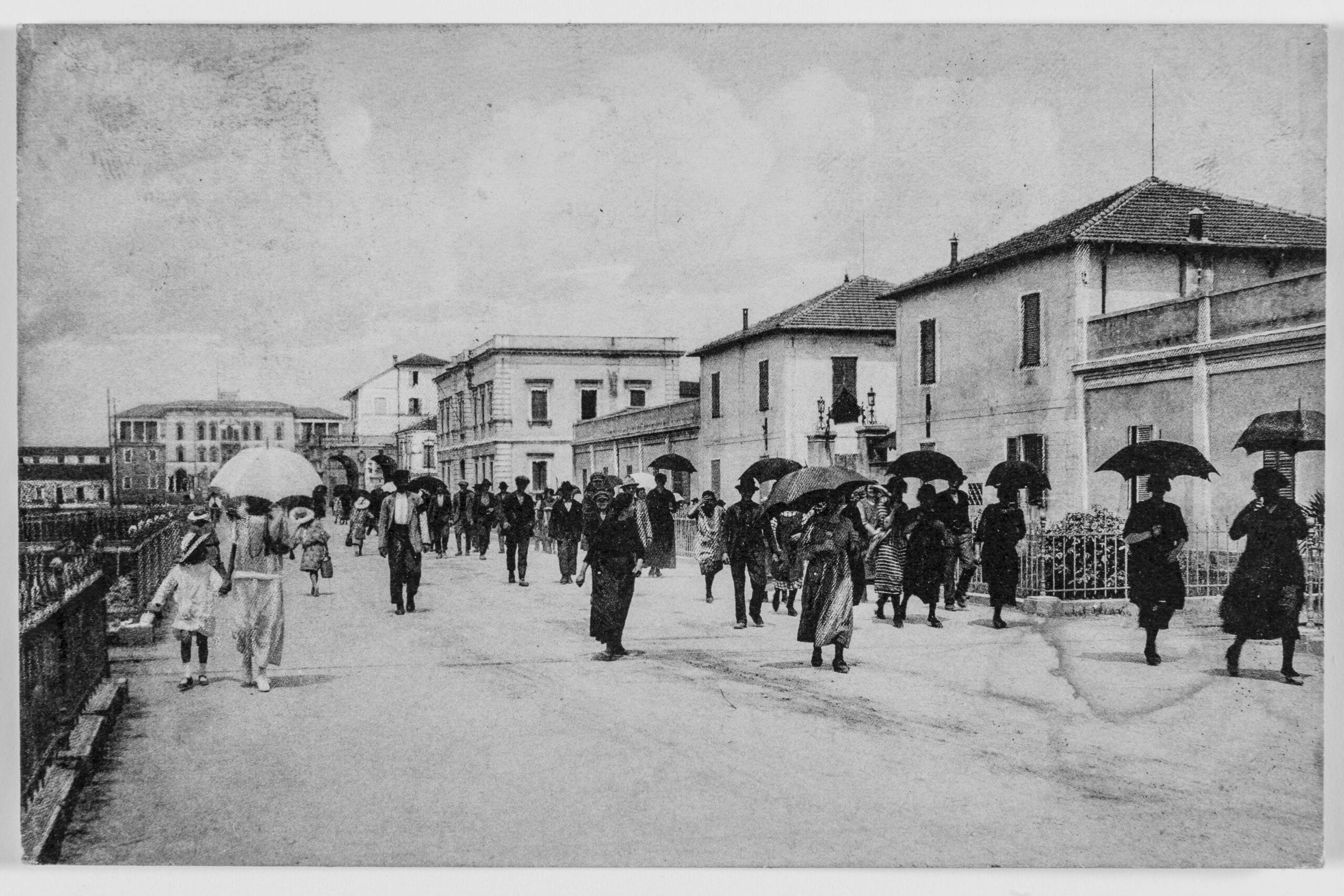 1 Portale_foto n. 2_Viale Silvestro Camerini